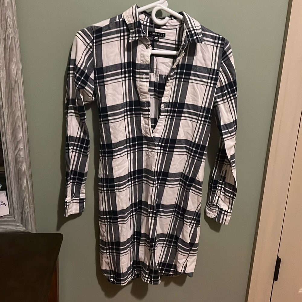 Brand: J. Crew Mercantile, Color: white and blue plaid, size: XXS